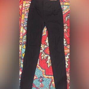 Lululemon size 6 Black High-Waisted Leggings